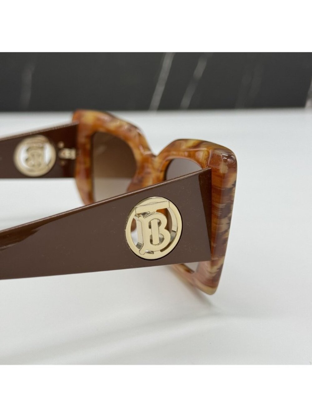 Burberry Be4344 394013 Cat Eye Sunglasses Authentic NEW - Picture 6 of 10
